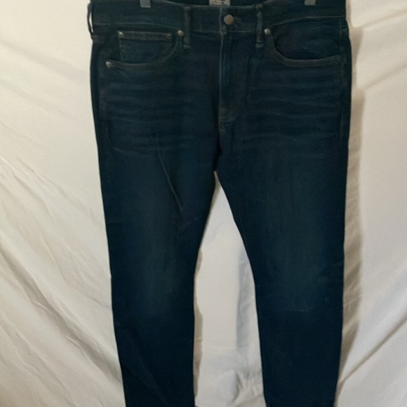J. Crew: Blue Tapered Leg- Slim through hip & thigh- stretch jeans- 32x32 - Picture 14 of 16